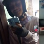 Momen Wanita Menunggu Paket dari Kurir, Endingnya Tak Terduga dan Bikin Ngakak