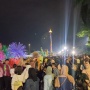 Jelang Pergantian Tahun 2024, Masyarakat Mulai Padati Kawasan Monas