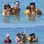 Luna Maya Ungkap Alasan Dirinya Pakai Sunscreen Super Tebal Saat Main di Pantai, Gara-Gara Punya Masalah Kulit?