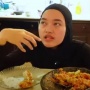 Mukbang Menu Sarapan Ganjar Pranowo, Youtuber Indira Kalistha Ngiler dengan Masakan Ini