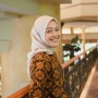 Inpirasi 5 OOTD Cewek Bumi ala Mega Safira, Anak Sulung Cak Imin yang Masih Single!