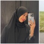 Beda Gaya Adiba Khanza dan Azizah Salsha Susul Suami ke Qatar: Gamis Hitam vs Dress Ketat Seksi