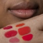 5 Rekomendasi Warna Lipstik untuk Bibir Gelap, Bikin Tampilan Makin Memesona