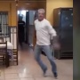 Beredar Video Sosok Berambut Putih Berpostur Tinggi Piawai Joget Break Dance, Netizen: Gw Kira Ganjar Beneran