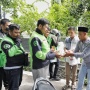 Ringankan Beban Ojol, SDG NTB Bagikan Makanan dan Minuman Gratis