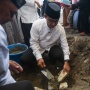 Bersama JK, Anies Letakkan Batu Pertama Pembangunan Toserba Pesantren DDI Mangkoso