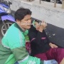 Gegara Bendera Parpol Berjejer di Pembatas Jalan, Pasutri Kecelakaan di Flyover Mampang