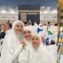 Beda Gaya Reza Artamevia dan Puan Maharani Saat Umrah, Ibu Pinka Haprani Tuai Pujian