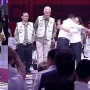 Momen Anies Baswedan Peluk Erat Cak Imin Usai Debat