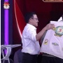 Usai Debat, Gibran Bungkukkan Badan 2 Kali ke Mahfud: Mohon Maaf, Prof...