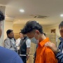 Tertunduk Lesu Usai Ditangkap, Begini Tampang Tersangka Pembunuh dan Pemerkosa Mahasiswi Gundar