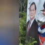 Baliho Prabowo-Gibran Rusak di Pinggir Jalan, Ultraman Perbaiki Pakai Lakban