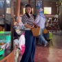 Makan Ayam Goreng ke Restoran, OOTD Selvi Ananda Tenteng Hermes Hampir Rp100 Juta Jadi Perhatian: Elegannya Ibu Cawapres