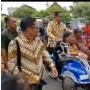 Momen Anies Baswedan Kayuh Becak di Yogya, Netizen Kasih Peringatan: Jangan Jadi Jokowi Kedua