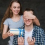 9 Ide Hadiah Valentine Unik untuk Cowok Kamu, Bikin Klepek-klepek!