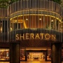 Hotel Ini Hadirkan Pengalaman Menginap Mewah dengan Pemandangan Kota Surabaya dari Lantai Tertinggi