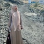 Intip Potret Cantik Titi Kamal Kunjungi Jabal Nur Saat Umrah, Christian Sugiono Pakai Gamis Panjang!