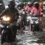 Hujan Deras Bikin Jakarta Tambah Macet, Puluhan Ruas Jalan Ini Kebanjiran