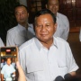 Tak Gentar Kampanye Hujan-hujanan di Manado, Prabowo Pamer Kekuatan Fisiknya