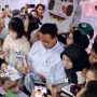 Vibes Idol Banget! Momen Anies Dikerumuni Fans Gen Z saat Kampanye Akbar