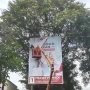 Beda dari yang Lain, APK di Temanggung Diturunkan Pakai Crane