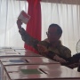 Video Momen Mahfud MD dan Istri Melakukan Pencoblosan di TPS Sleman Yogyakarta