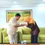 Bertemu Prabowo di Bandara Halim Perdanakusuma, Khofifah Dapat Pesan Ini