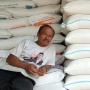 Kisah Kuli Panggul Beras, Angkut Satu Ton Demi 15 Ribu