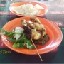 Menjajal Kuliner Ayam Pedas Sambal Cobek di Kota Pekanbaru, Rasanya Juara!