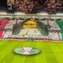 Tidak Mempan Dihukum, Ultras Legia Warsawa Ledek UEFA Pakai Spanduk Kocak