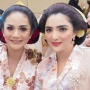Azriel Ngaku Lebih Sayang Ibu Sambung, Begini Bedanya Sikap Kris Dayanti vs Ashanty
