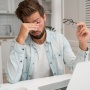 3 Tips Atasi Mata Lelah Akibat Menatap Layar Seharian