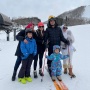 Perbandingan Sepatu Boots Nagita Slavina dan Rieta Amilia di Tempat Ski Jepang, Harganya Terpaut Jauh