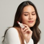 Tips Tampil Segar Selama Bulan Puasa Ala Raisa: Pakai Makeup Natural