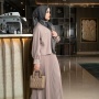 5 Inspirasi OOTD Lebaran Ala Fuji, Pakai Tunik Sampai Gamis Tetap Terlihat Cantik