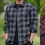 4 Rekomendasi Brand Kemeja Flanel Pria Lokal, Tampil Keren dan Stylish!