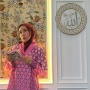 4 Fakta Agama Melly Goeslaw, Ternyata Sudah Muslim Sejak Lahir