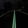 Marka Jalan Pakai Cat "Glow in The Dark" Dites di Australia, Apa Faedahnya?