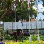 Kecewa Sikap Surya Paloh, Relawan Turunkan Paksa Bendera NasDem di Markas Timnas AMIN