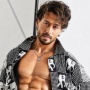 4 Film Action India Dibintangi Tiger Shroff, Terbaru Bade Miyan Chote Miyan