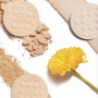 5 Pilihan Bedak Padat Terbaik untuk Touch Up: Wajah Kembali Segar, Bebas Kilap Anti Dempul