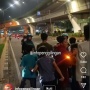 Panen Pujian, Viral Aksi Bocil Cegat Pemotor Lawan Arah di Flyover Pondok Kopi: Bahaya Pak, Putar Balik!