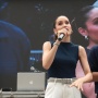 Cinta Laura Ajak Generasi Muda Kurangi Polusi Air, Jangan Buang Sampah Botol Plastik