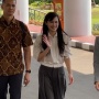 Penuhi Panggilan Kejagung Terkait Kasus Korupsi Harvey Moeis, Sandra Dewi Pilih Jalan Kaki dari Area Parkir