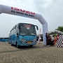 Isuzu Berangkatkan Keluarga Pengemudi Truk ke Kampung Halaman  Lewat Program Mudik Gratis