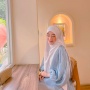 Asal Usul Baju Shimmer dari China? Ini Sejarah hingga Perpaduan Hijab yang Cocok