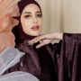 Tren Baju Lebaran Shimmer, Idul Fitri 2024 Tampil Beda, Ini Fakta-fakta dan Perpaduan Hijabnya
