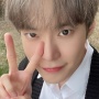 Tak Cuma Taeyeon SNSD, Doyoung Gandeng Mark NCT di Album Debut Solo 'Youth'