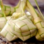 4 Cara Menyimpan Kulit Ketupat Agar Tidak Mudah Layu, Segar dan Tetap Hijau!