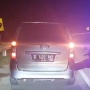 Viral! Aksi Polisi Stut Mobil Pemudik yang Mogok Sejauh 3 Km di Tol Cipali
